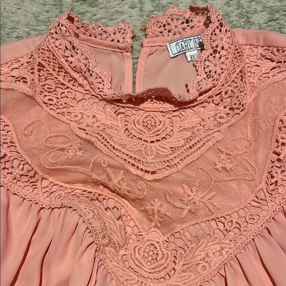 Darling Lace Trim Sleeveless Blouse in Coral - Picture 3 of 7